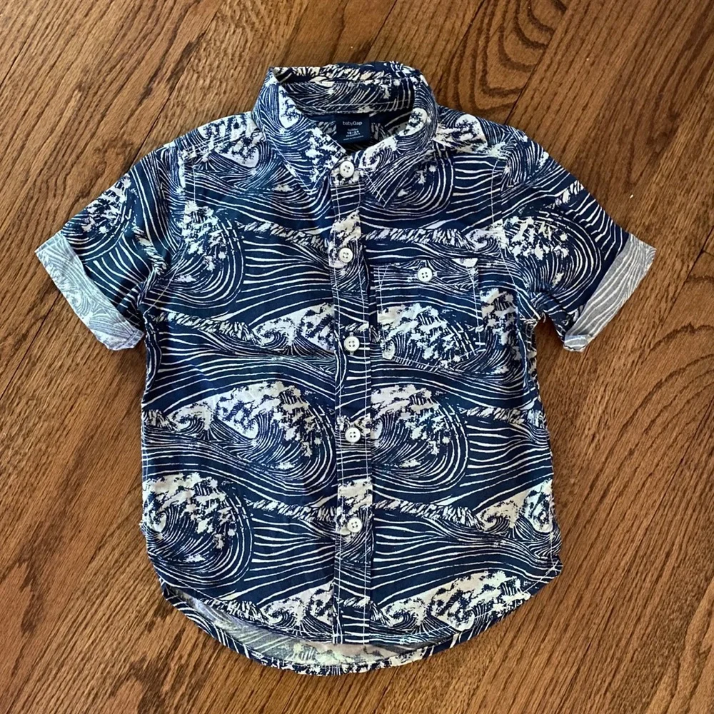 Bundle of 2 Baby Gap button down shirts